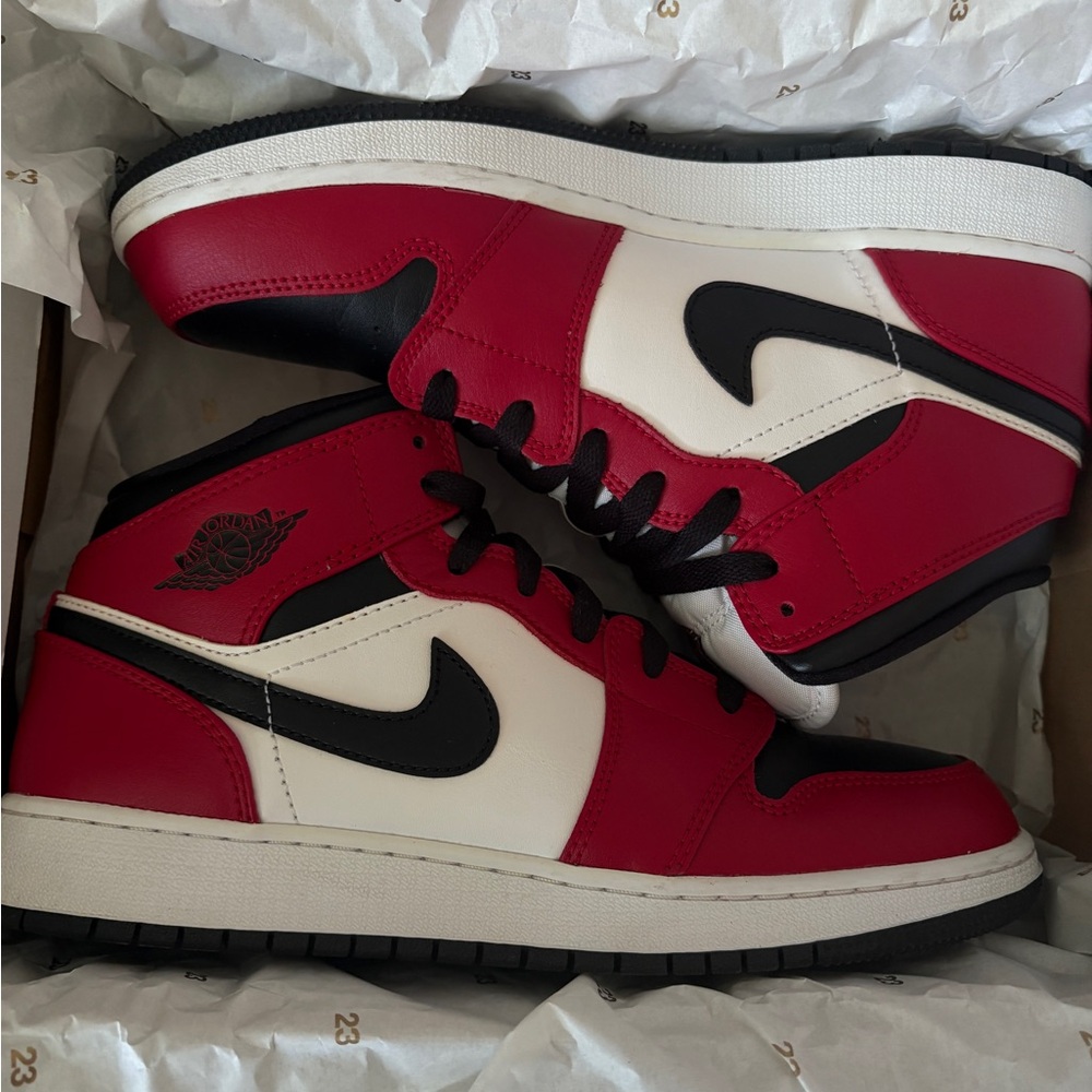 Chicago Black Toe Air Jordan 1s (GS)